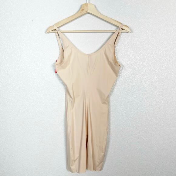 SPANX NWT Thinstincts Open Bust Mid Thigh Shapewear Bodysuit in Soft Nude Large - Picture 8 of 13